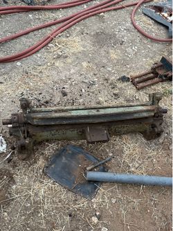 Sheet metal bender