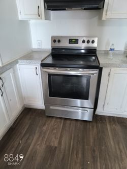 Frigidaire electric stove