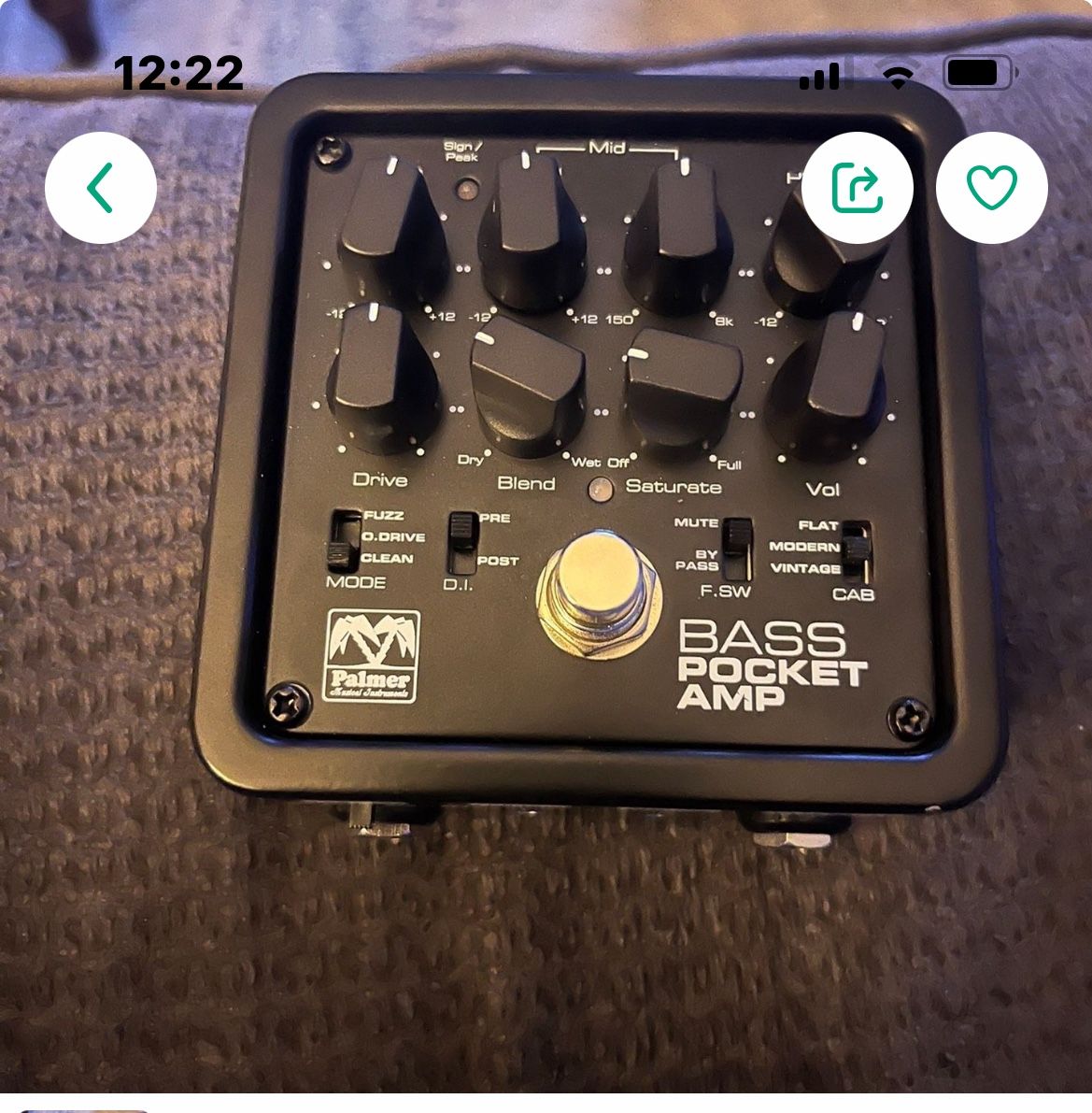 Bass guitar pocket amp