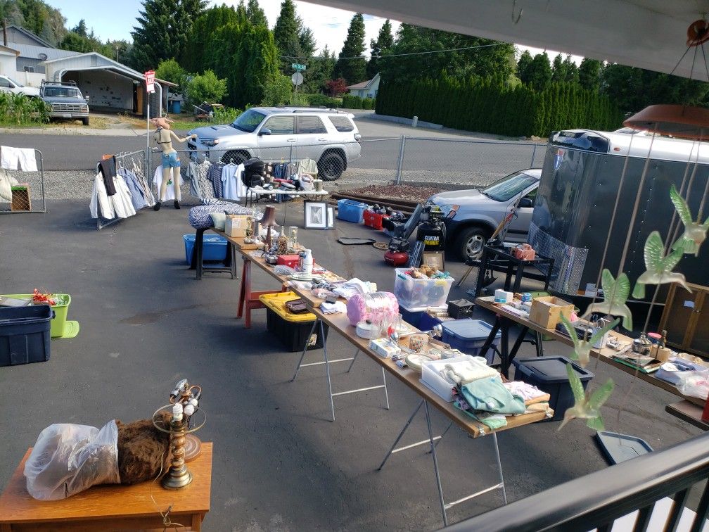 Giant Yard Sale 1880 6th St Se. East Wen