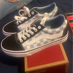 Vans 61/2 Women