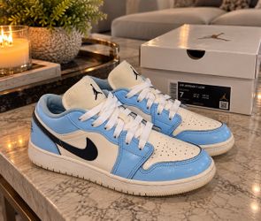 Women’s Air Jordan 1 University Low