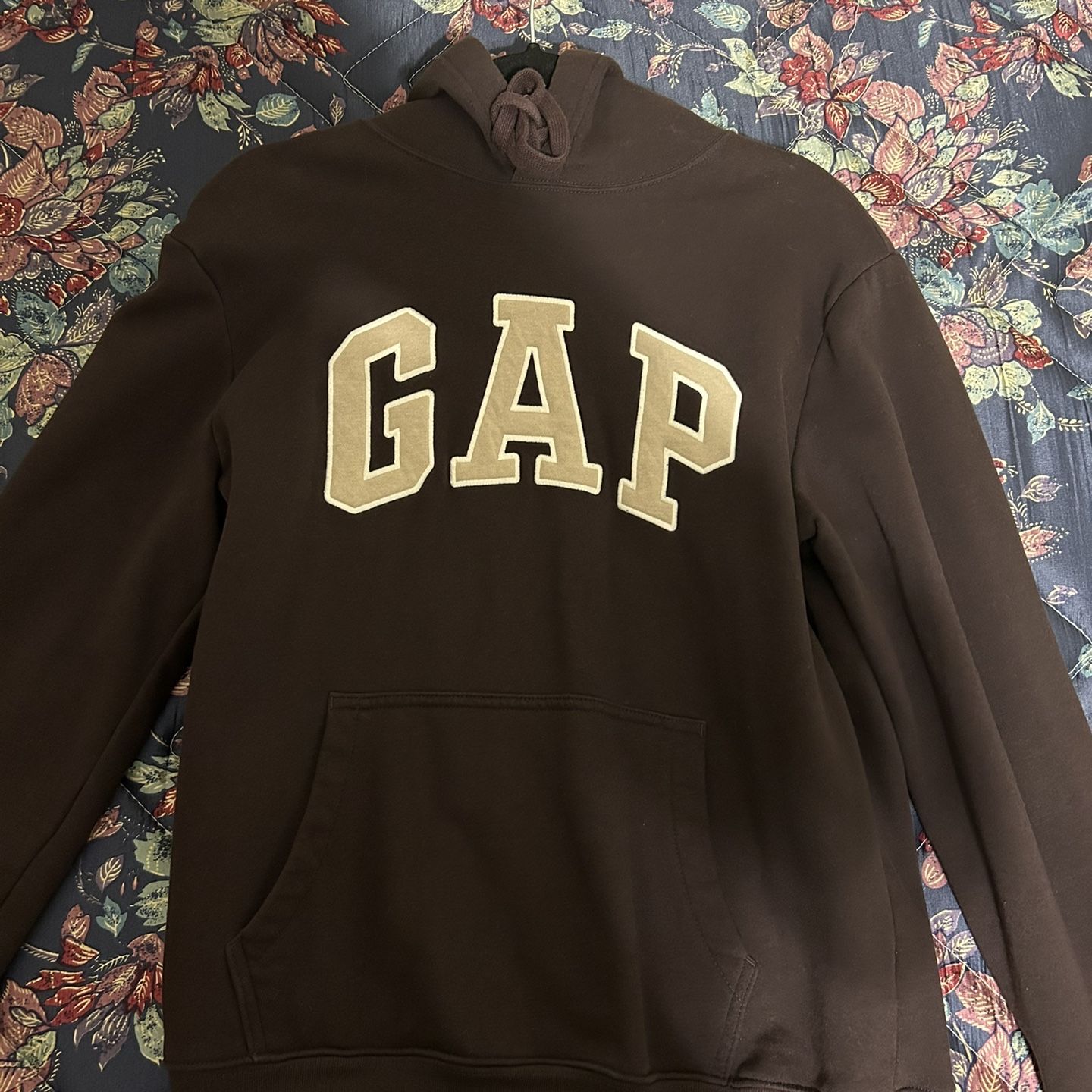 Gap Hoodie Size Medium Brown and light brown for Sale in Fairfield, CA -  OfferUp