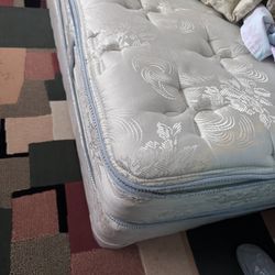 Full Mattress  and Spring Box 
