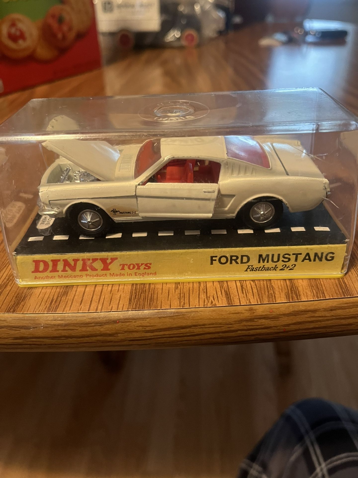 Vintage Dinky Toy 1/43 Ford Mustang Flashback 2+2 Made In England