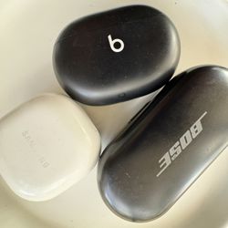 Air Bud Charging Port/case