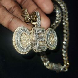 Gold And Diamond Chain With Pendant 