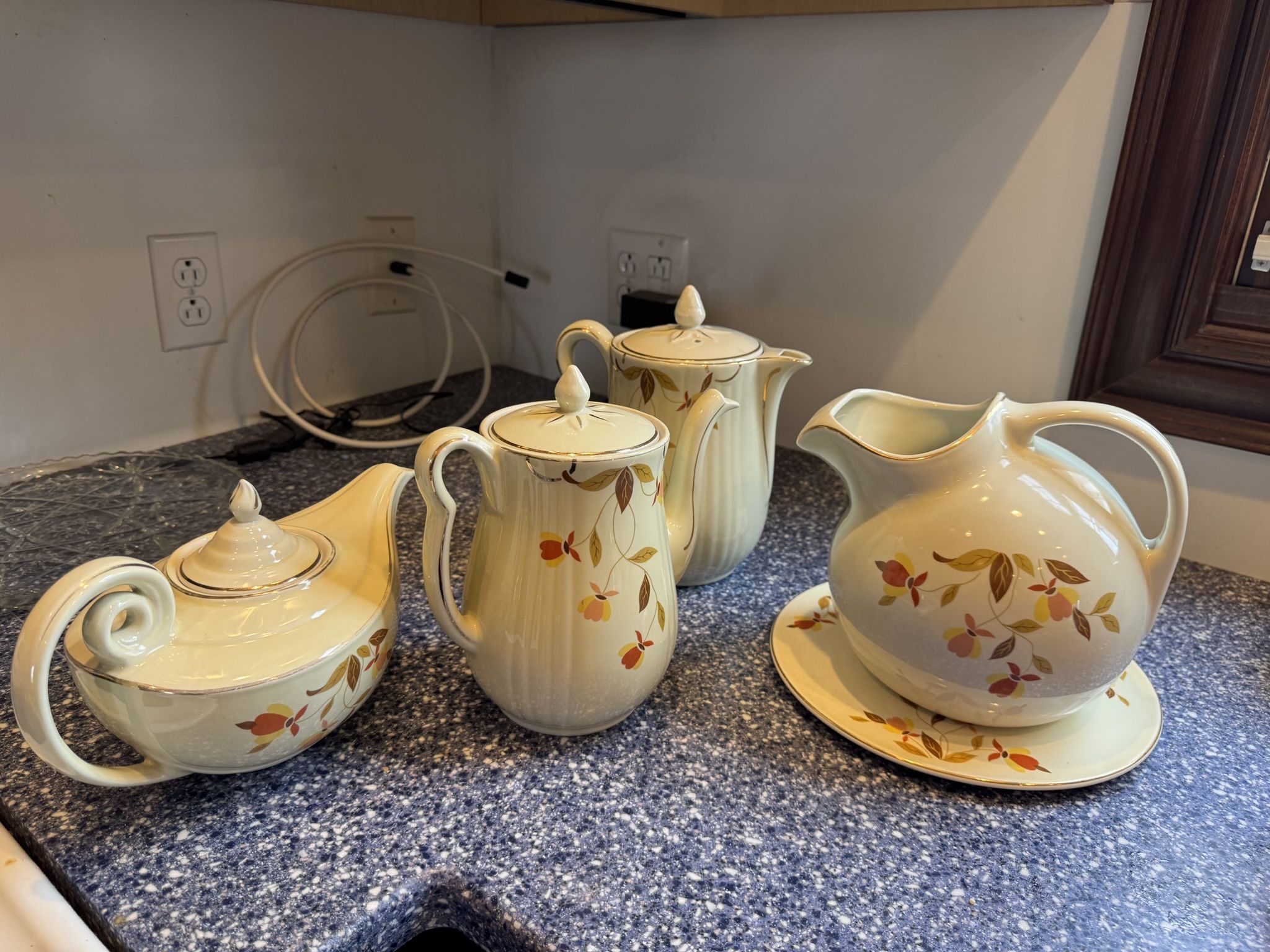 Hall Superior Kitchen Ware