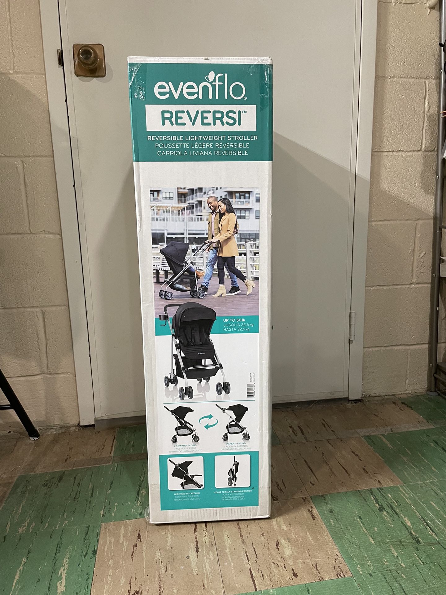 NEW Evenflo Reversi Lightweight Stroller