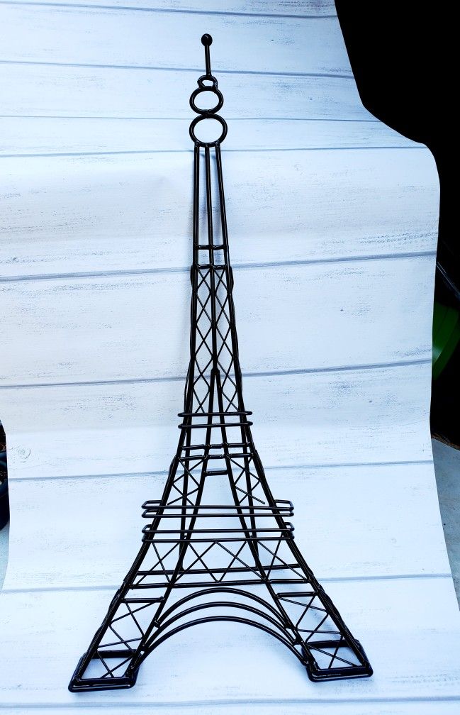 Metal Eiffel Tower Wall Decor