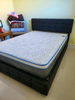 NEW QUEEN PILLOW TOP MATTRESS AND BOX SPRING 