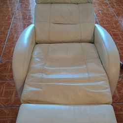 Good Electric Reclining Chair $25