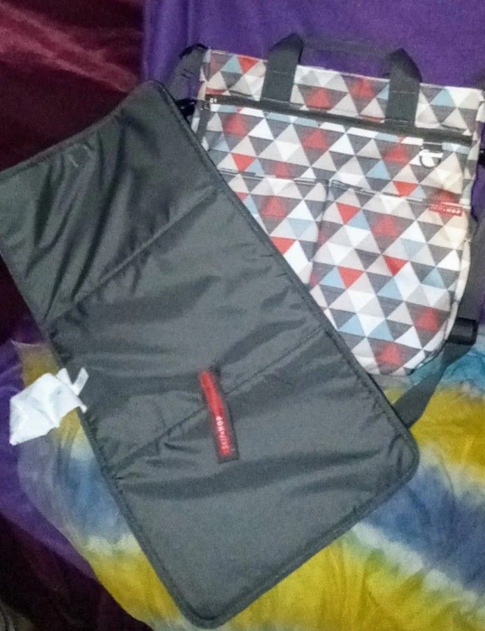Babbies Diaper Bag By Skip Hop Unisex With Changing Pad
