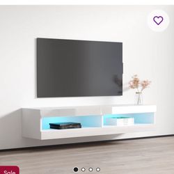 Floating tv Wall mounted/ White. 