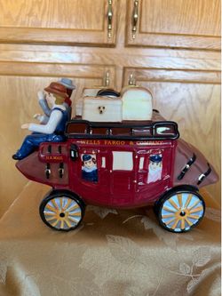 Vintage Wells Fargo Stagecoach Ceramic Cookie Jar (Flawless)