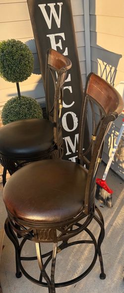 Great Bargain on 360 barstools!!