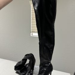 Thigh High Steletos Size 8 