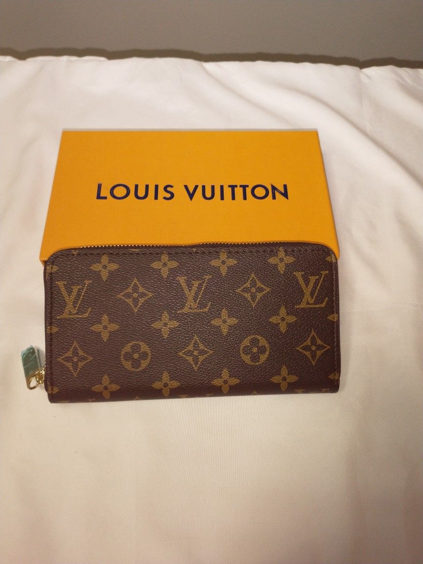 LV Zippy Wallet