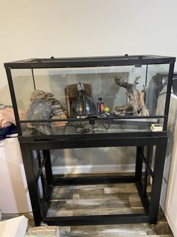 Reptile enclosure with stand and all accessories seen in the picture