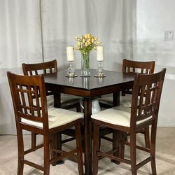 Pub High Dining Table & 4 Chairs / Mesa Alta y 4 Sillas PERFECT FOR APARTMENT