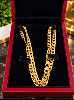 14k gold necklace .