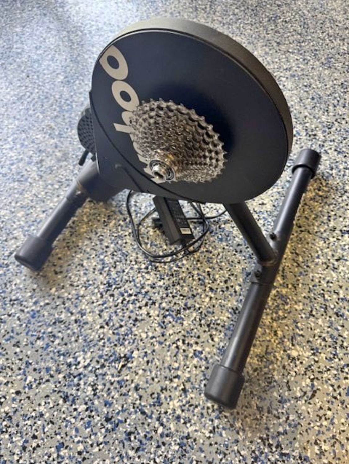 Kickr Core, Desk, Mat and Sweat Catcher