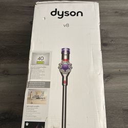 dyson v8