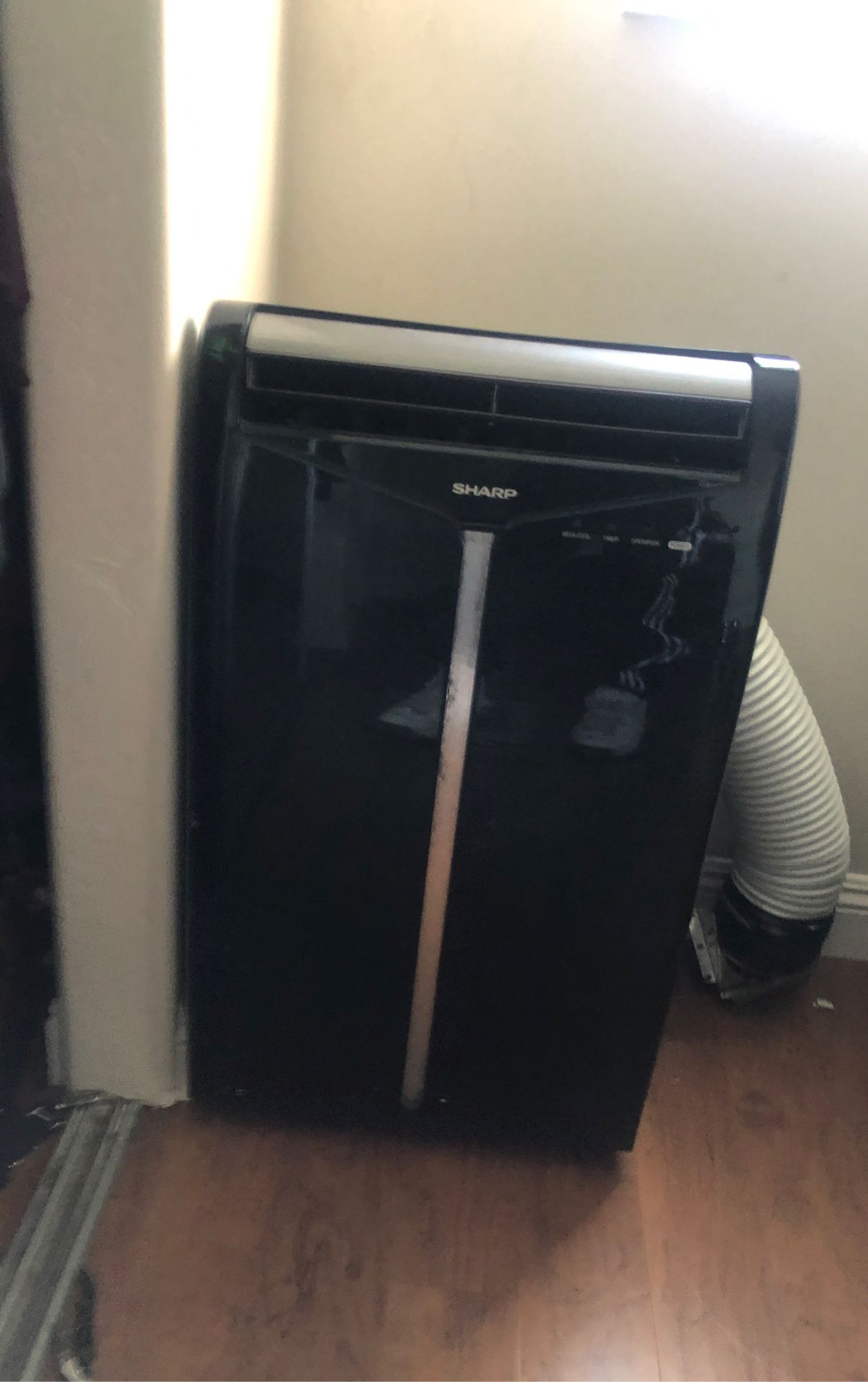 Air conditioner Sharp 1400 btu 100$