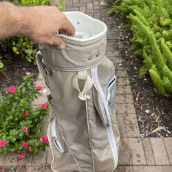 Light weight golf bag by Burton