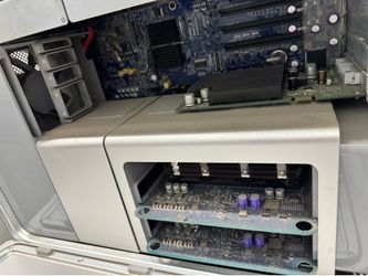 Apple Mac Pro 1,1 (2006) – Intel Xeon Workstation – Vintage Apple Tower perfect working condition