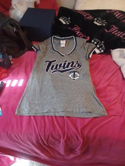 Genuine Merchandise 5th &Ocean 