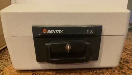 Sentry 1150 Fireproof Security Box