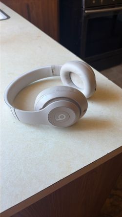 BEATS STUDIO PRO
