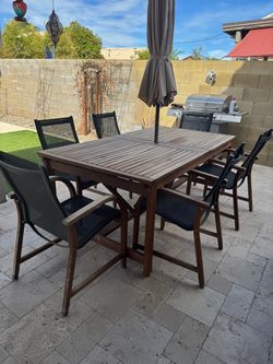 9-Piece Expandable Outdoor Dining Set | 8 Chairs + Extension Leaf