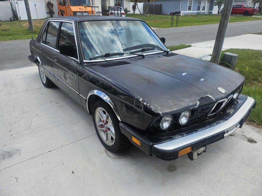1984 BMW 533i