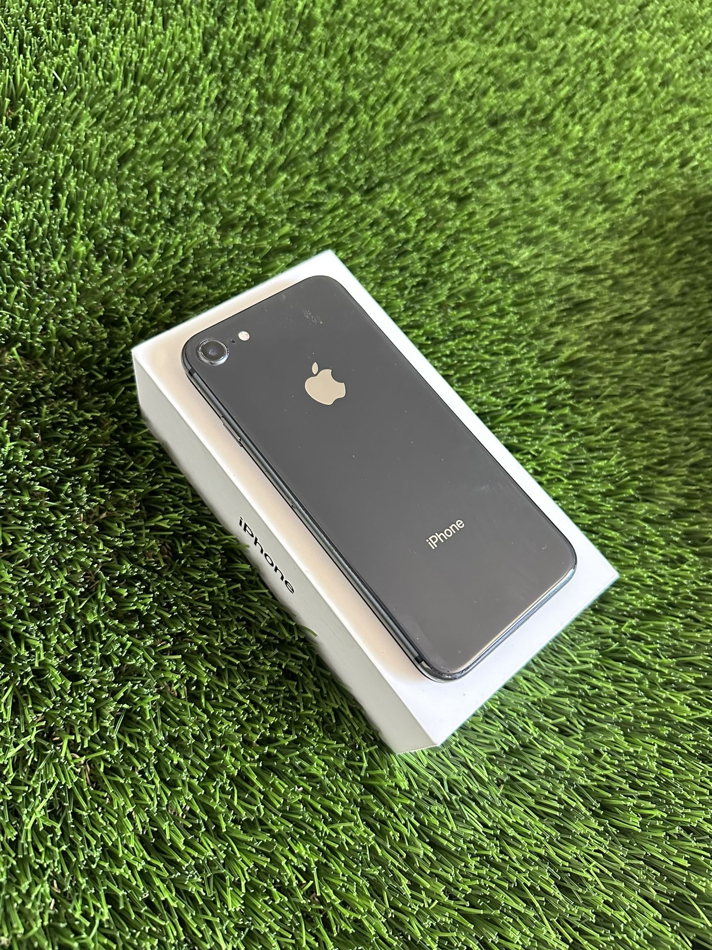 iPhone 8 64GB Unlocked for Sale in Scottsdale, AZ - OfferUp