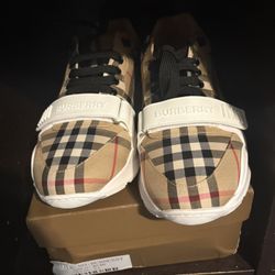 Burberry Shoes 