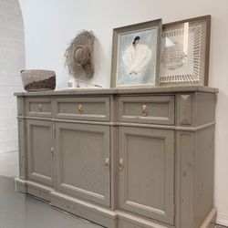 Sideboard/ Buffet / Tv Stand 