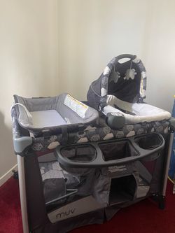 MUV® Custom Grow Nursery Center Playard