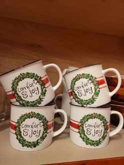 Set of 4 Christmas Mugs – Comfort & Joy