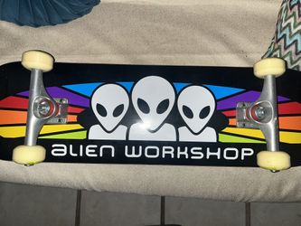 Alien Workshop Skateboard Complete 
