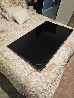VIZIO flat-screen television