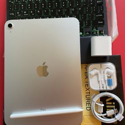 256gb Apple IPad 10th Generation (10.9” Liquid Retina / Latest 2022 ) with pen, keyboard, case & Accessories (warranty 10/2025) 