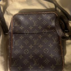 Louis Vuitton Vintage Cross Body Bag 