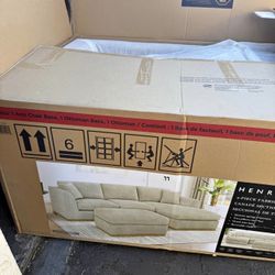 Henredon Caley Reversible Sofa Chaise with Ottoman – Brand New Open Box