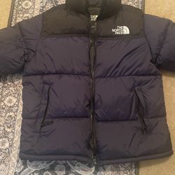 NORTH FACE MEDIUM ADULT  $85 ITS A STEAL BEAUTIFUL COAT