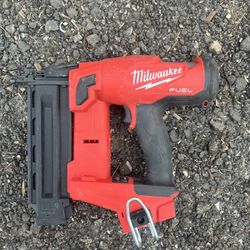 M18 FUEL 18-Volt Lithium-Ion Brushless Cordless Gen II 18-Gauge Brad Nailer (Tool-Only) 