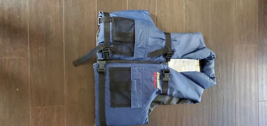 Stearns floatation vest