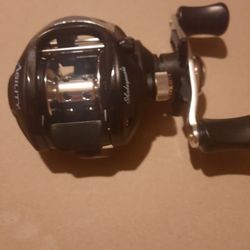 Shakespeare Agility Low-Profile Baitcast Fishing Reel- Brand New, Never Even Had Line On It 