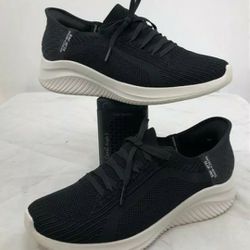 SKECHERS Slip-Ins Black/White Hands Free Stretch Fit Athletic Tennis Shoe Sneakers Women 9